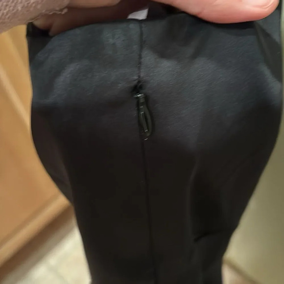 Taylor woman's silky black dress with a ruffle around the neck - Picture 7 of 9